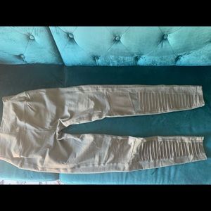 Alo Yoga Moto Leggings